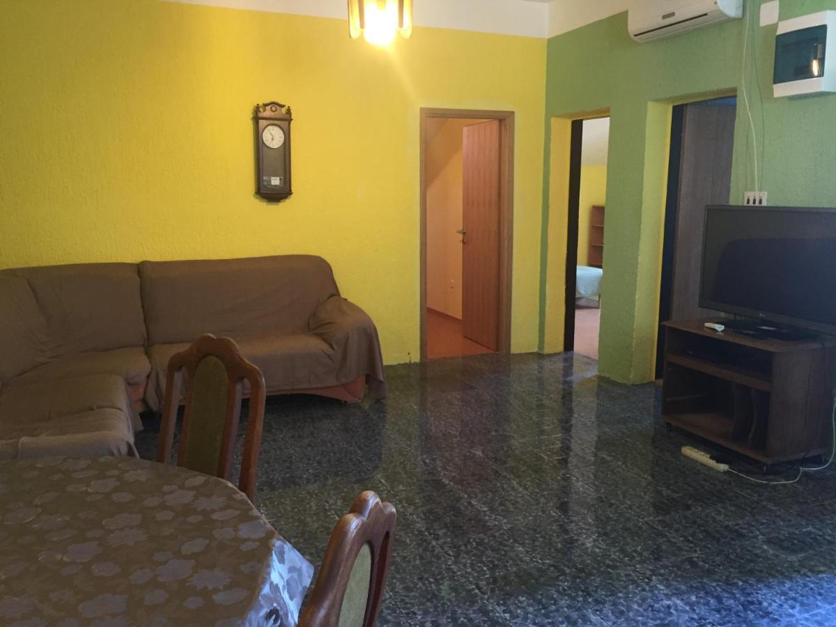 Apartment Lela Mali Lošinj Buitenkant foto